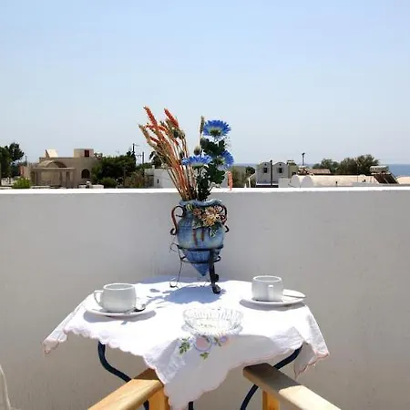 Aretousa Apartment Perissa (Santorini)